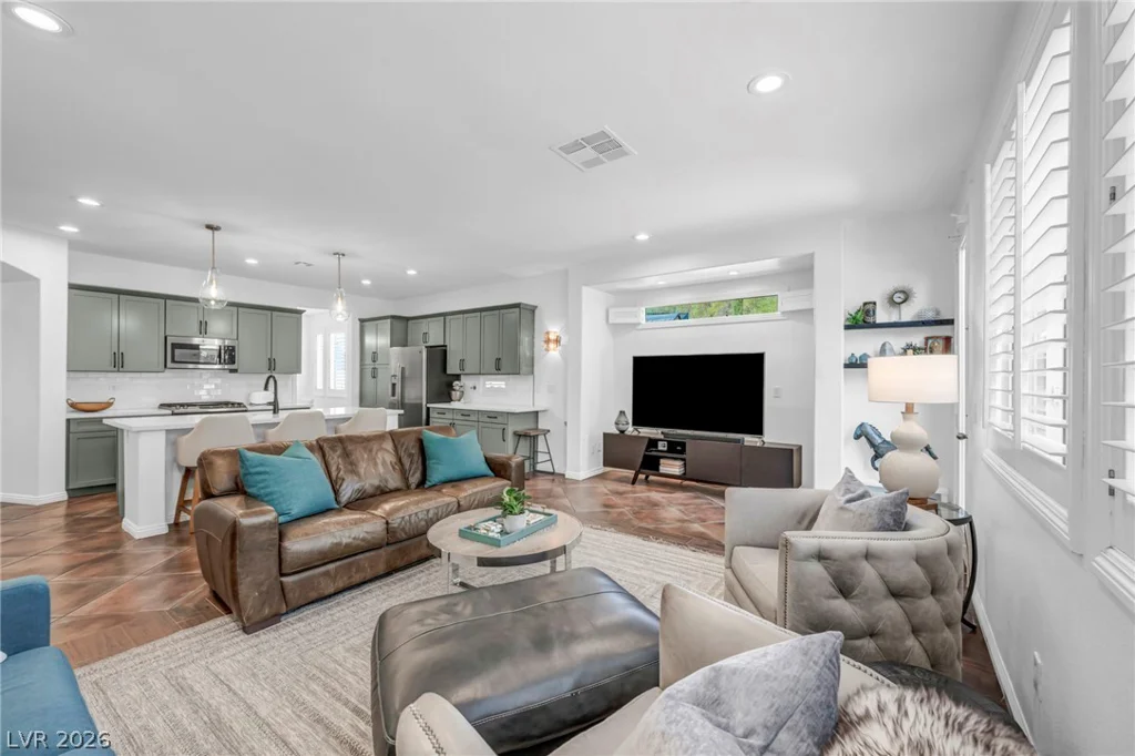11464 Diveley, Las Vegas, NV 89138