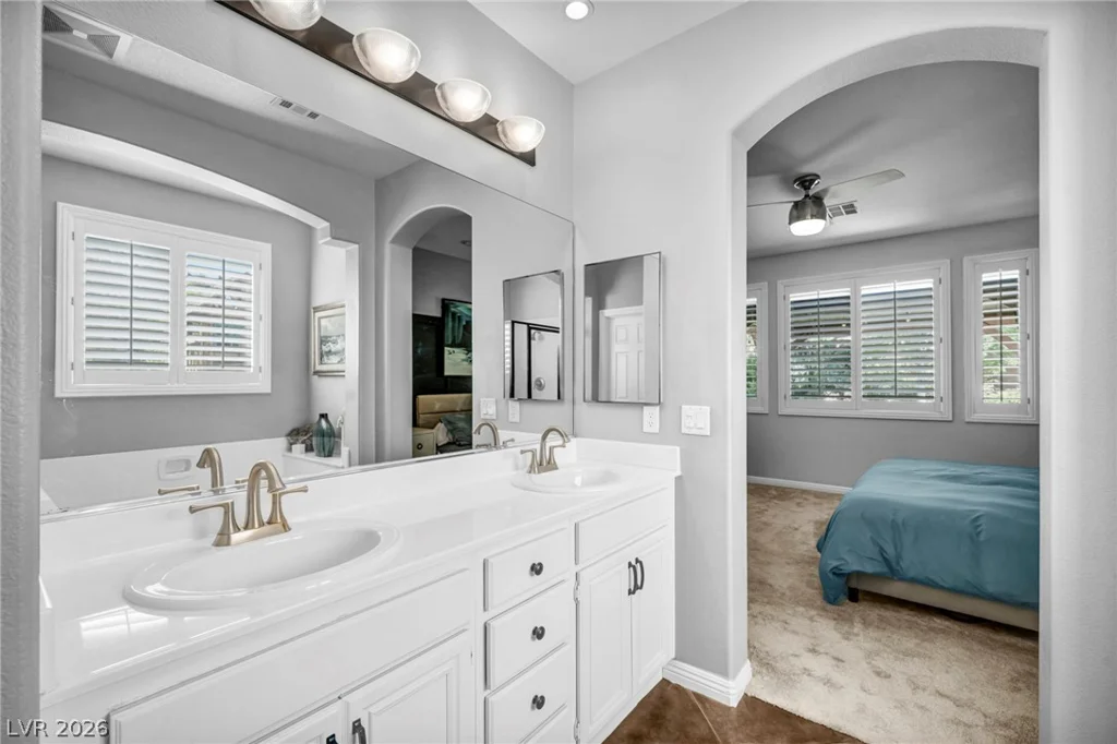 11464 Diveley, Las Vegas, NV 89138