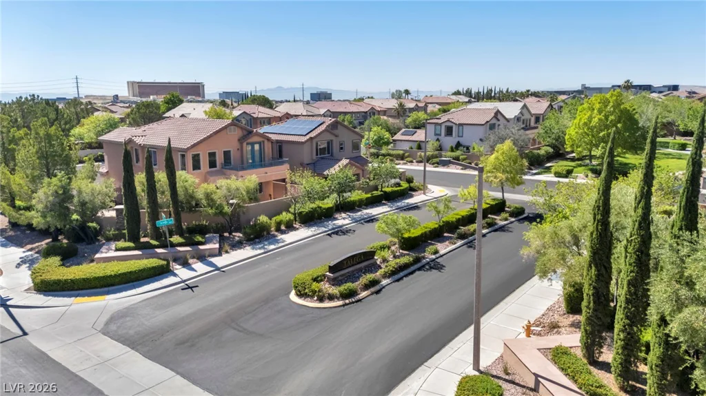 11464 Diveley, Las Vegas, NV 89138