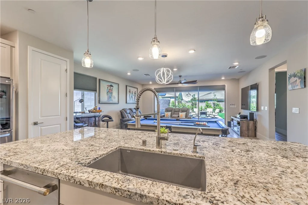 9584 SARD, Las Vegas, NV 89143