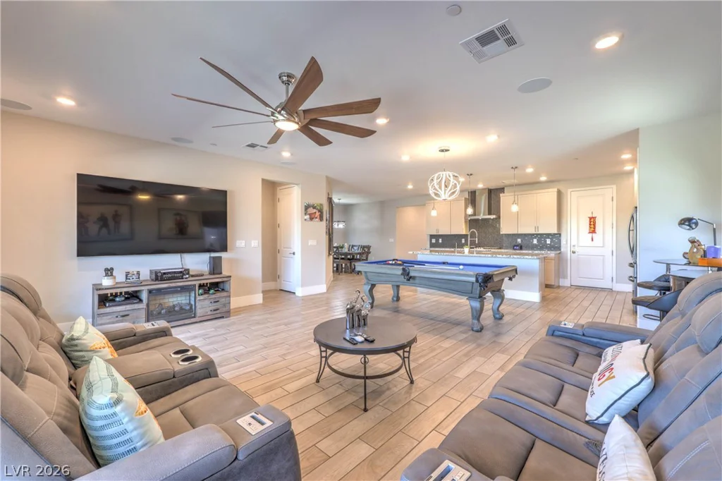 9584 SARD, Las Vegas, NV 89143