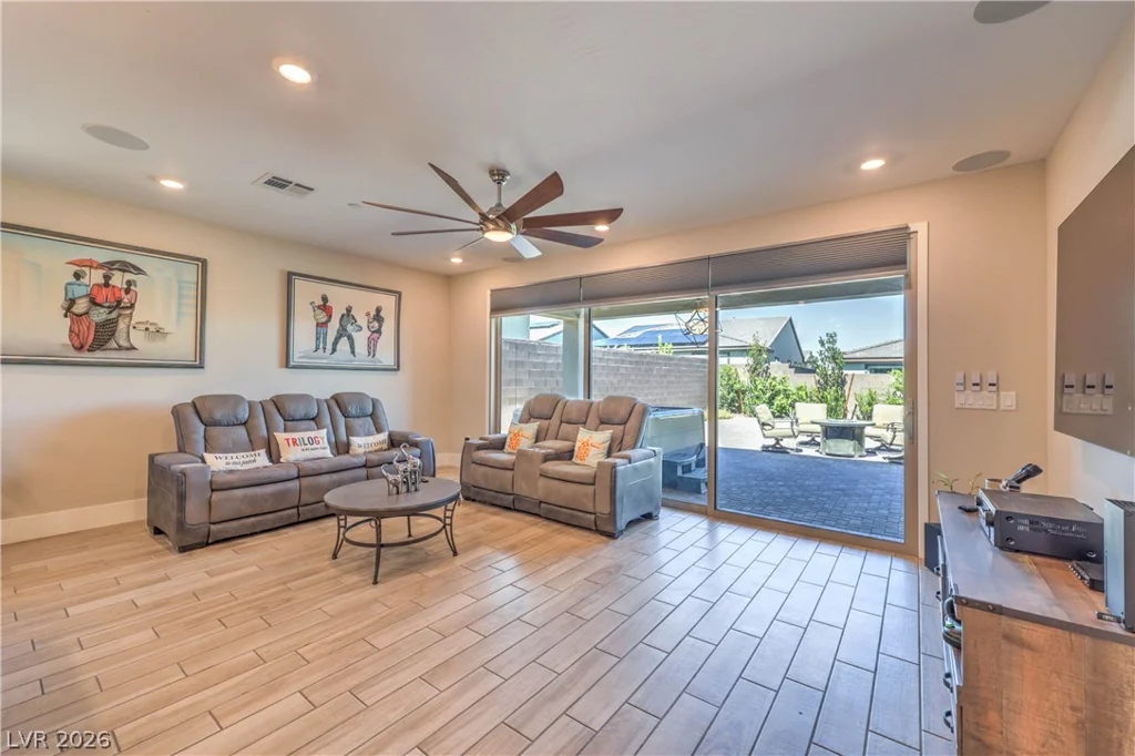 9584 SARD, Las Vegas, NV 89143