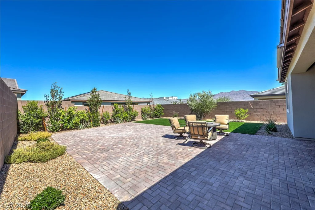 9584 SARD, Las Vegas, NV 89143