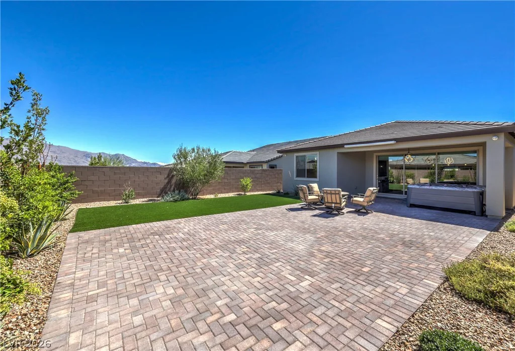 9584 SARD, Las Vegas, NV 89143