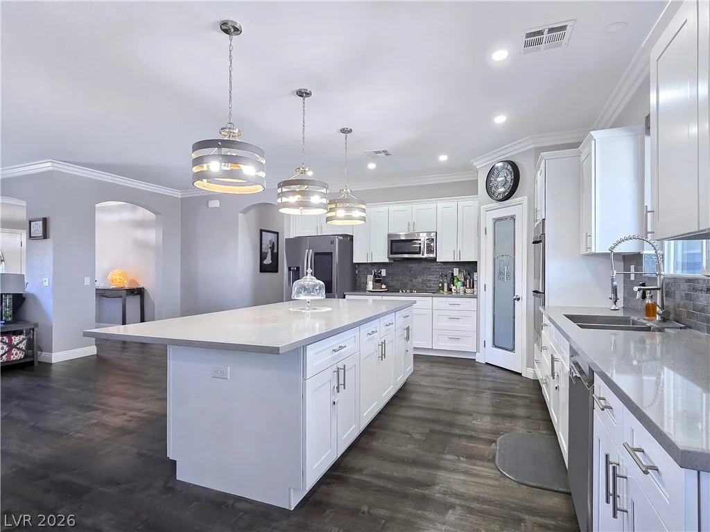 6611 Parkwood, Pahrump, NV 89061