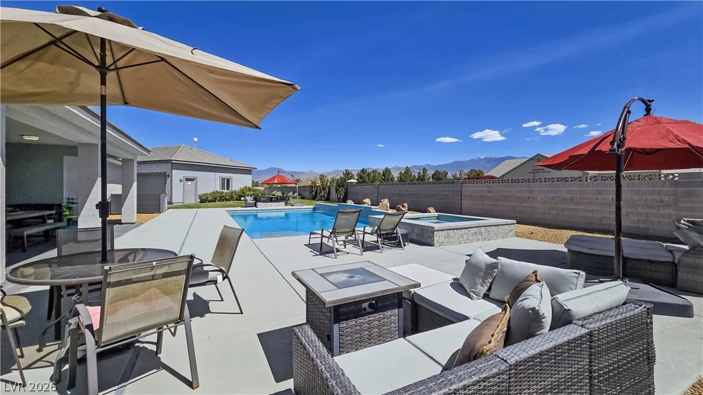 6611 Parkwood, Pahrump, NV 89061