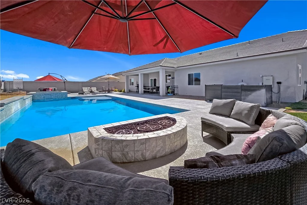6611 Parkwood, Pahrump, NV 89061