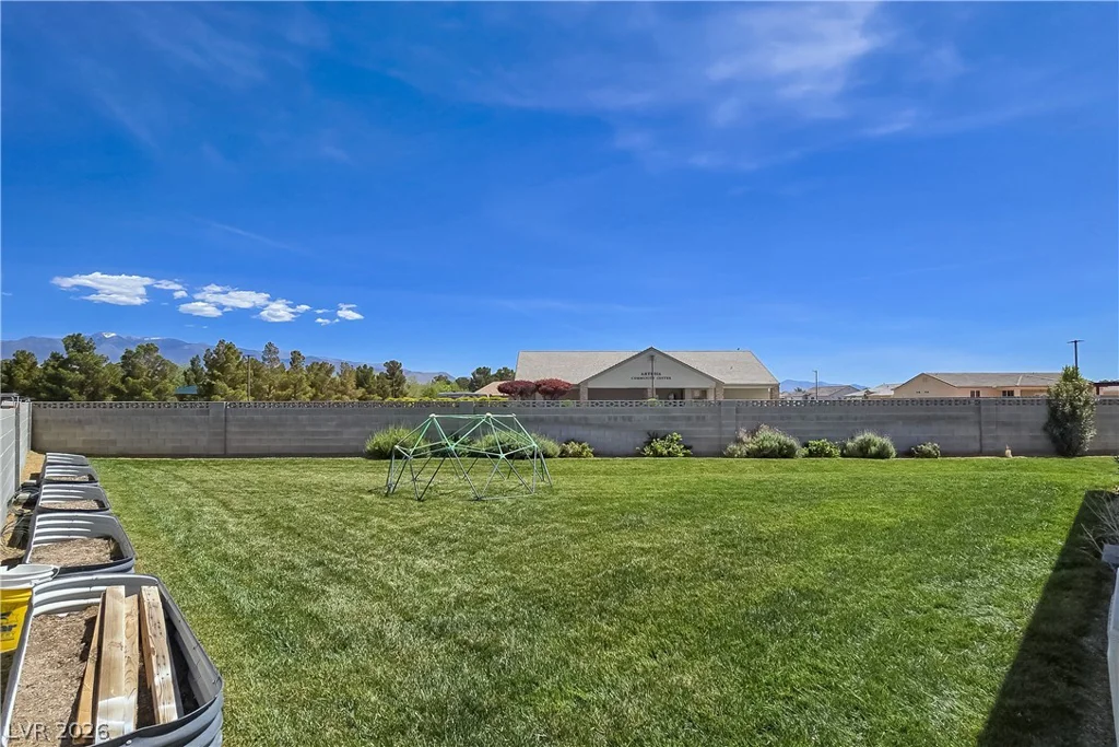 6611 Parkwood, Pahrump, NV 89061