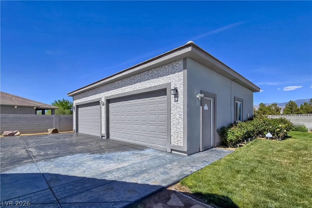 6611 Parkwood, Pahrump, NV 89061