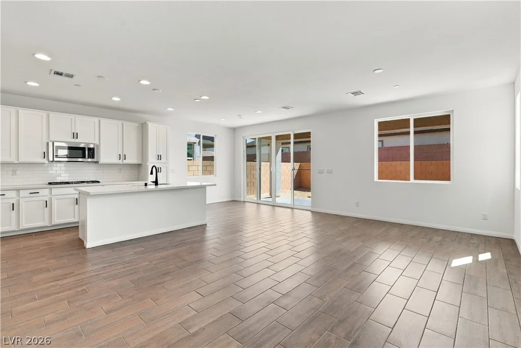 5155 Dustin Keller, Las Vegas, NV 89139
