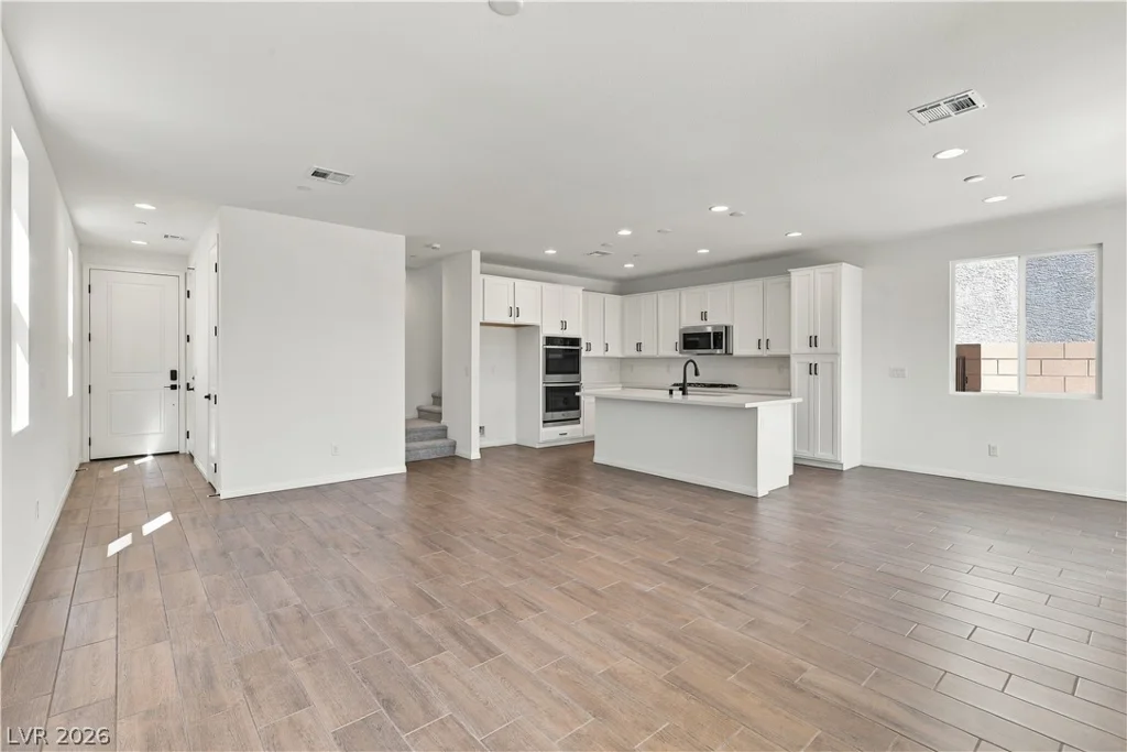 5155 Dustin Keller, Las Vegas, NV 89139