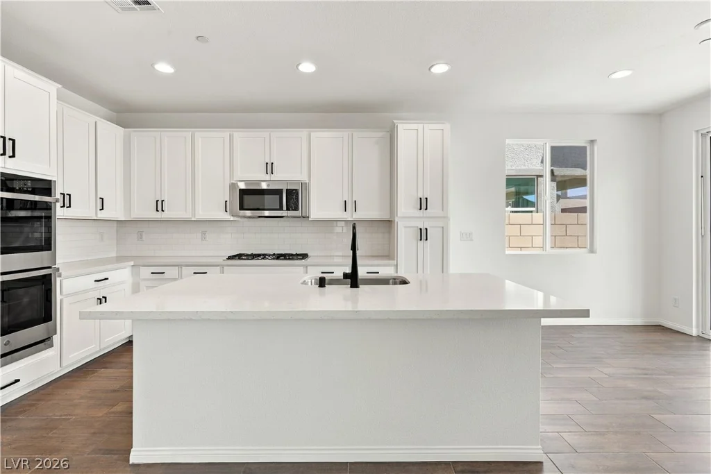 5155 Dustin Keller, Las Vegas, NV 89139
