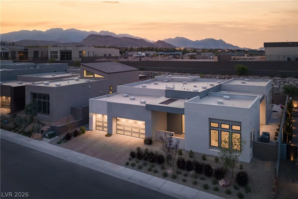 11050 Desert Heights, Las Vegas, NV 89135
