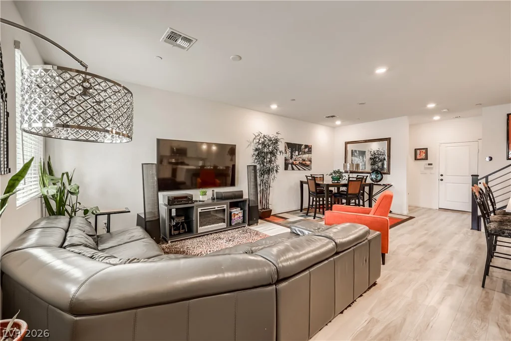 3316 Palindrome, Henderson, NV 89044