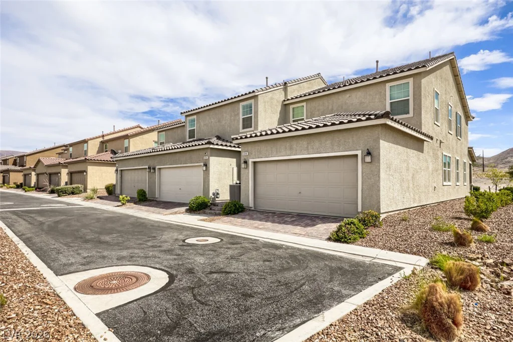 3316 Palindrome, Henderson, NV 89044