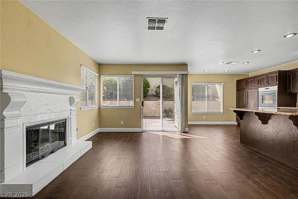 1825 Glenwillow, Las Vegas, NV 89117