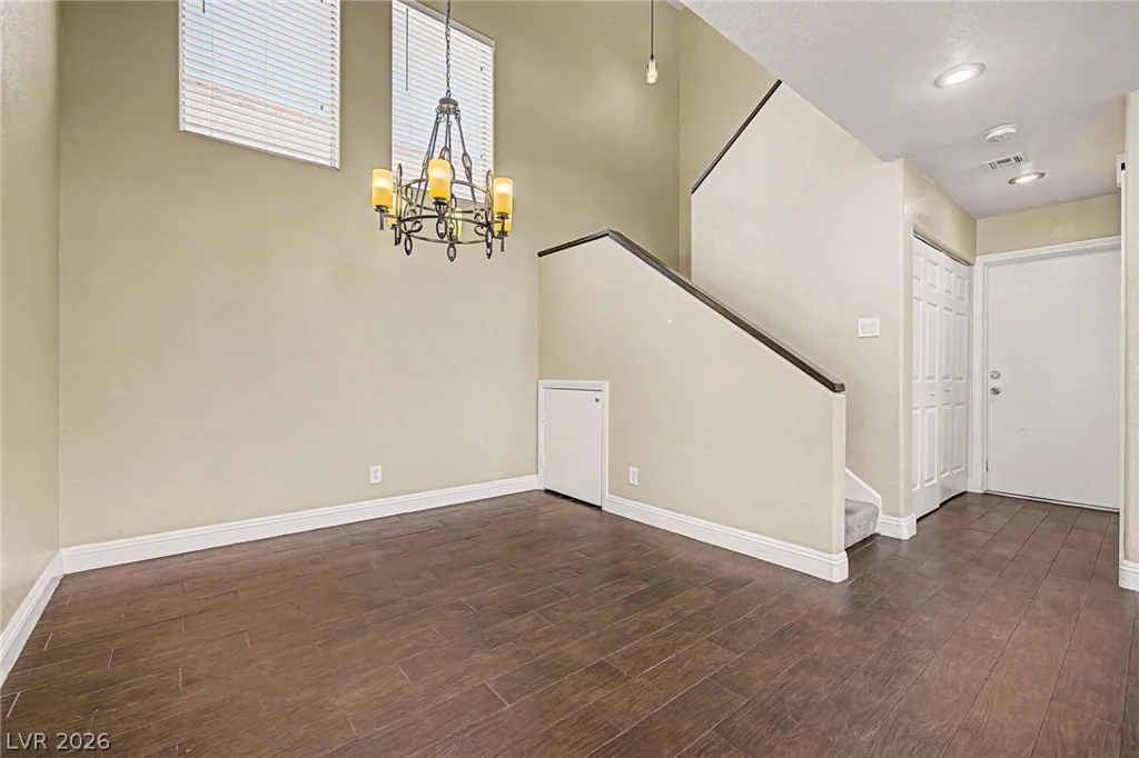 1825 Glenwillow, Las Vegas, NV 89117
