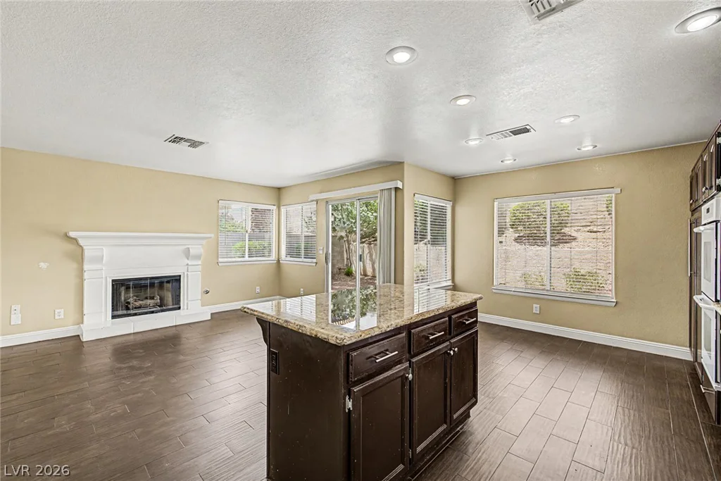1825 Glenwillow, Las Vegas, NV 89117