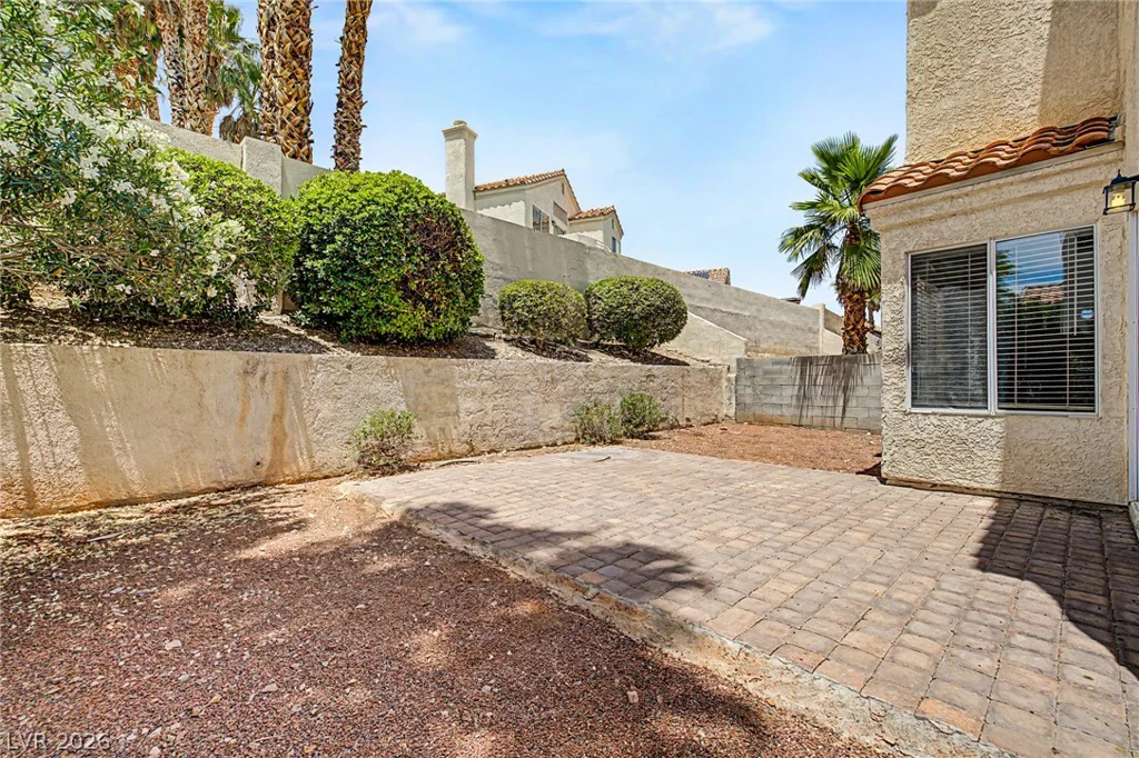 1825 Glenwillow, Las Vegas, NV 89117