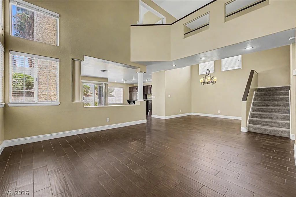1825 Glenwillow, Las Vegas, NV 89117
