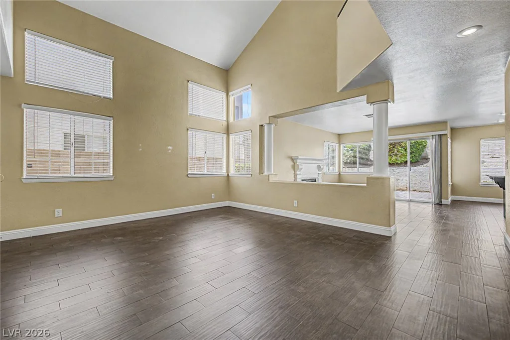 1825 Glenwillow, Las Vegas, NV 89117