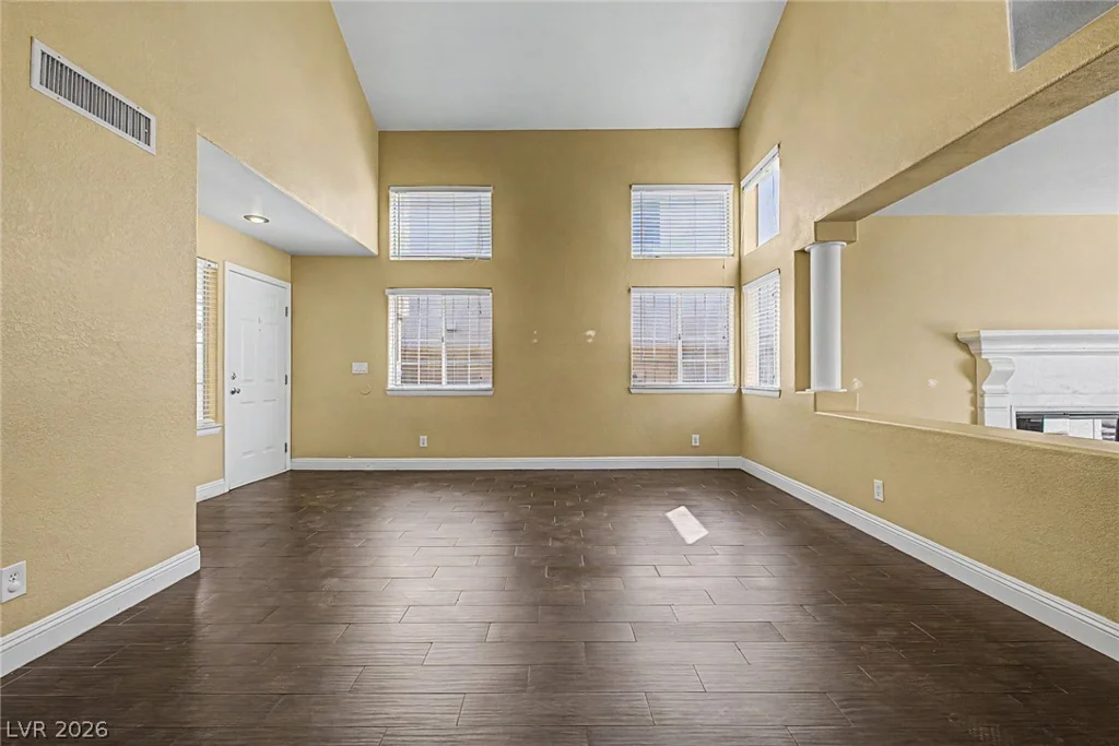 1825 Glenwillow, Las Vegas, NV 89117