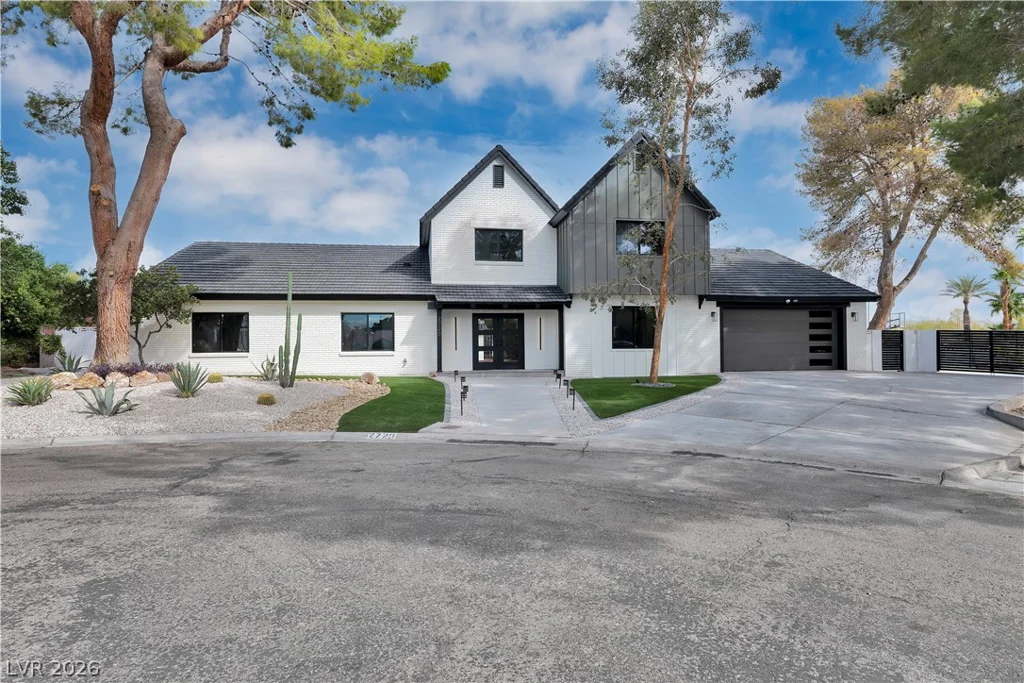 2720 Tioga Pines, Las Vegas, NV 89117