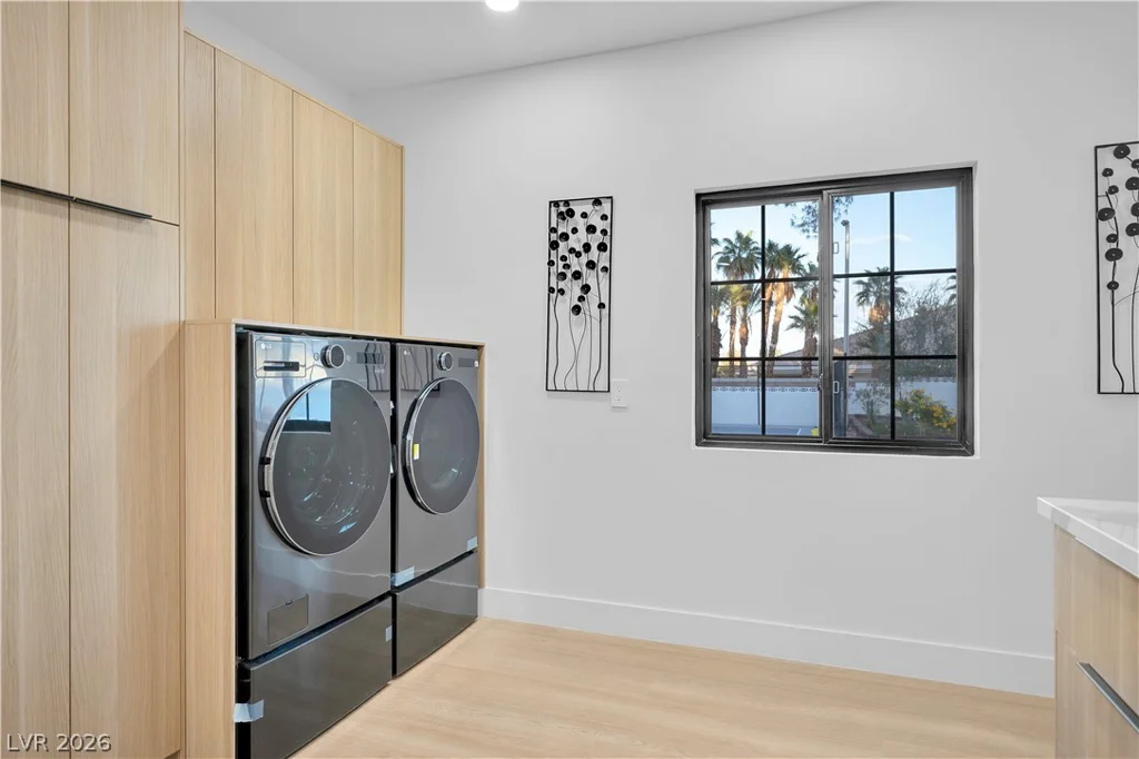 2720 Tioga Pines, Las Vegas, NV 89117