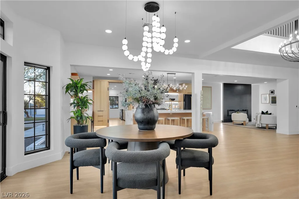2720 Tioga Pines, Las Vegas, NV 89117