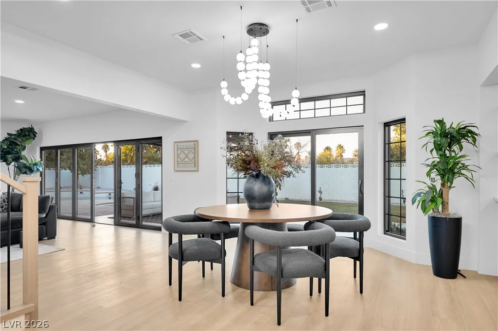 2720 Tioga Pines, Las Vegas, NV 89117