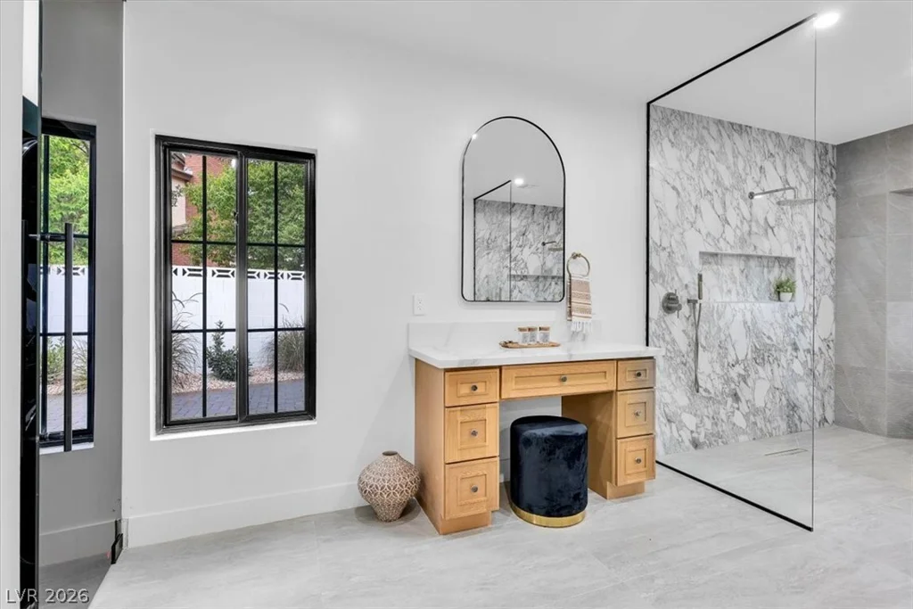2720 Tioga Pines, Las Vegas, NV 89117