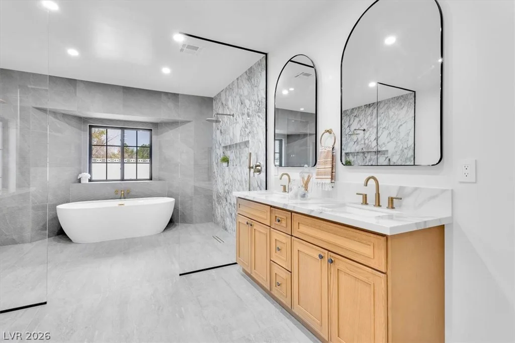 2720 Tioga Pines, Las Vegas, NV 89117