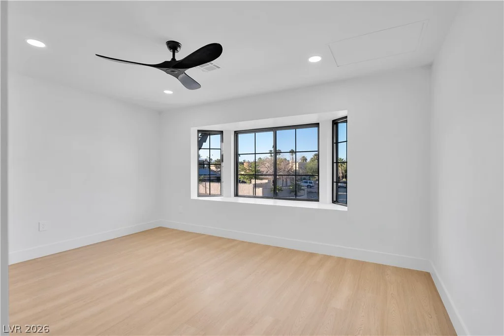 2720 Tioga Pines, Las Vegas, NV 89117