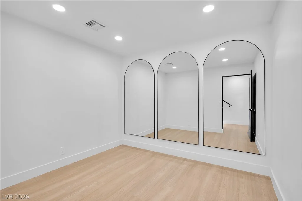 2720 Tioga Pines, Las Vegas, NV 89117