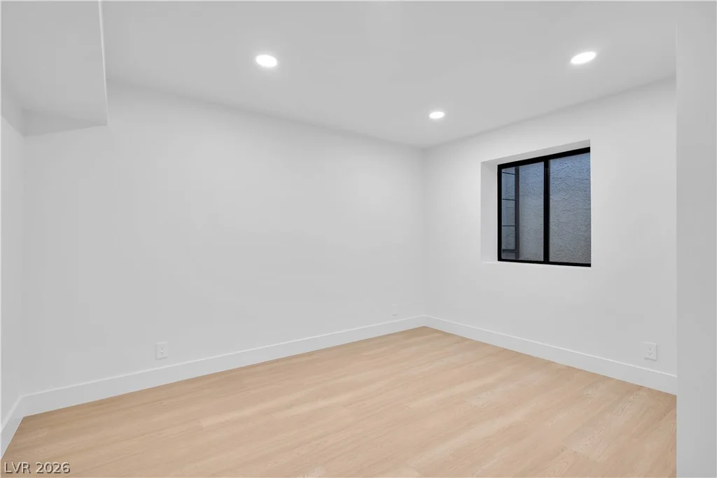 2720 Tioga Pines, Las Vegas, NV 89117