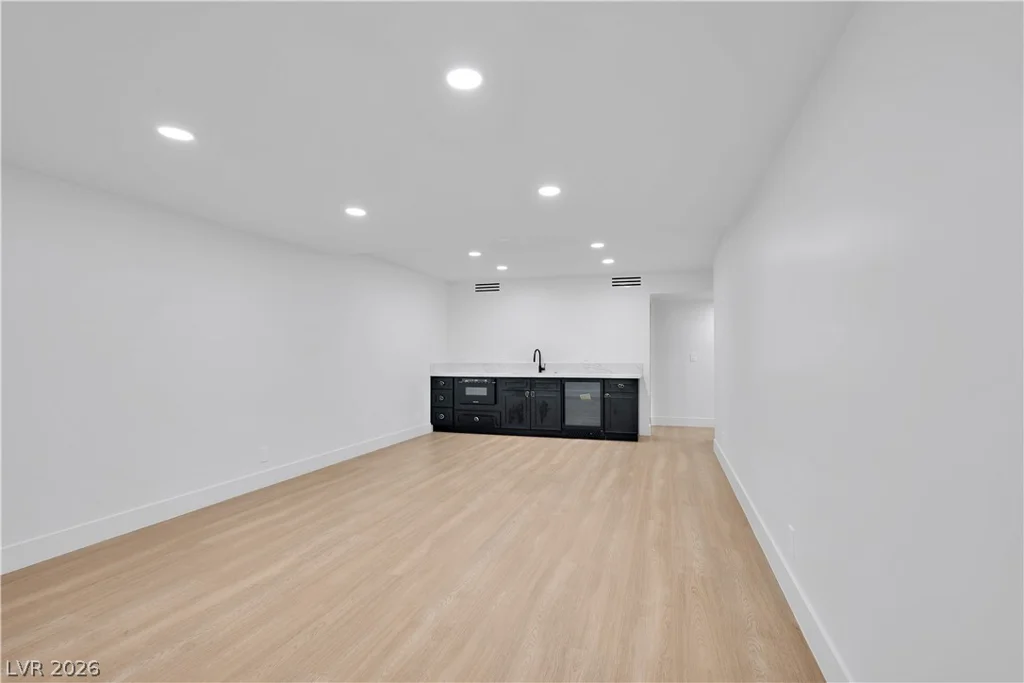 2720 Tioga Pines, Las Vegas, NV 89117
