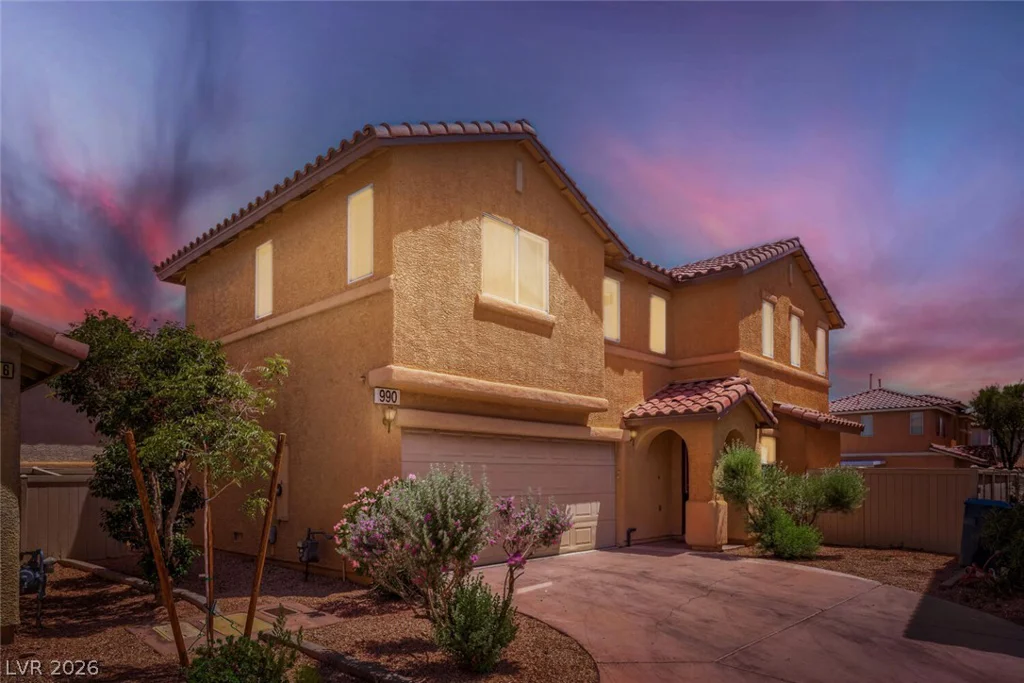 990 Cantabria Heights, Las Vegas, NV 89183