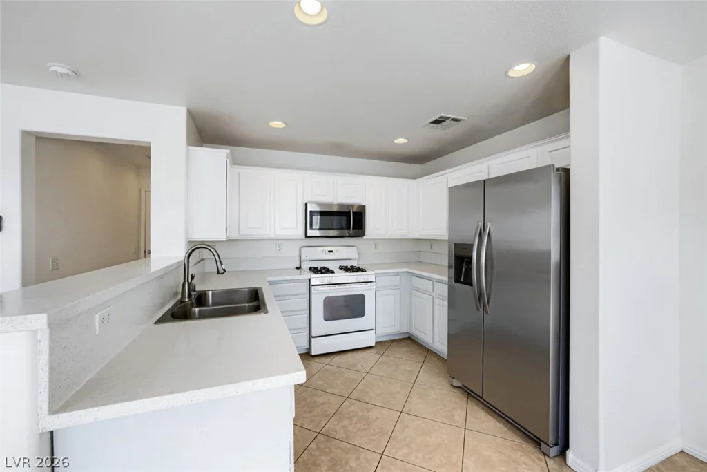 990 Cantabria Heights, Las Vegas, NV 89183