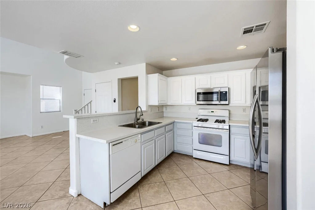 990 Cantabria Heights, Las Vegas, NV 89183