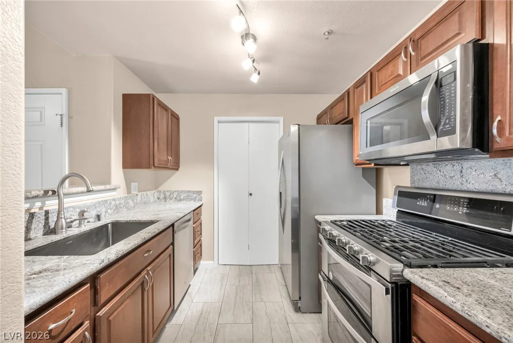950 Seven Hills, Henderson, NV 89052