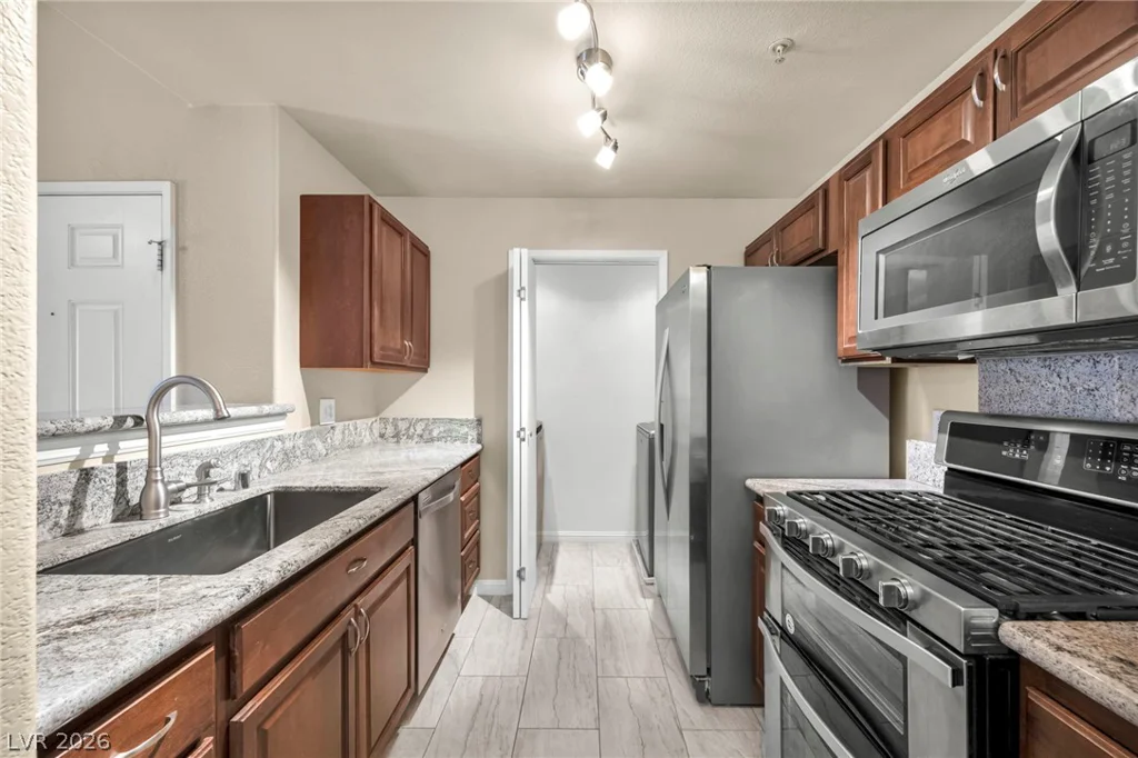950 Seven Hills, Henderson, NV 89052
