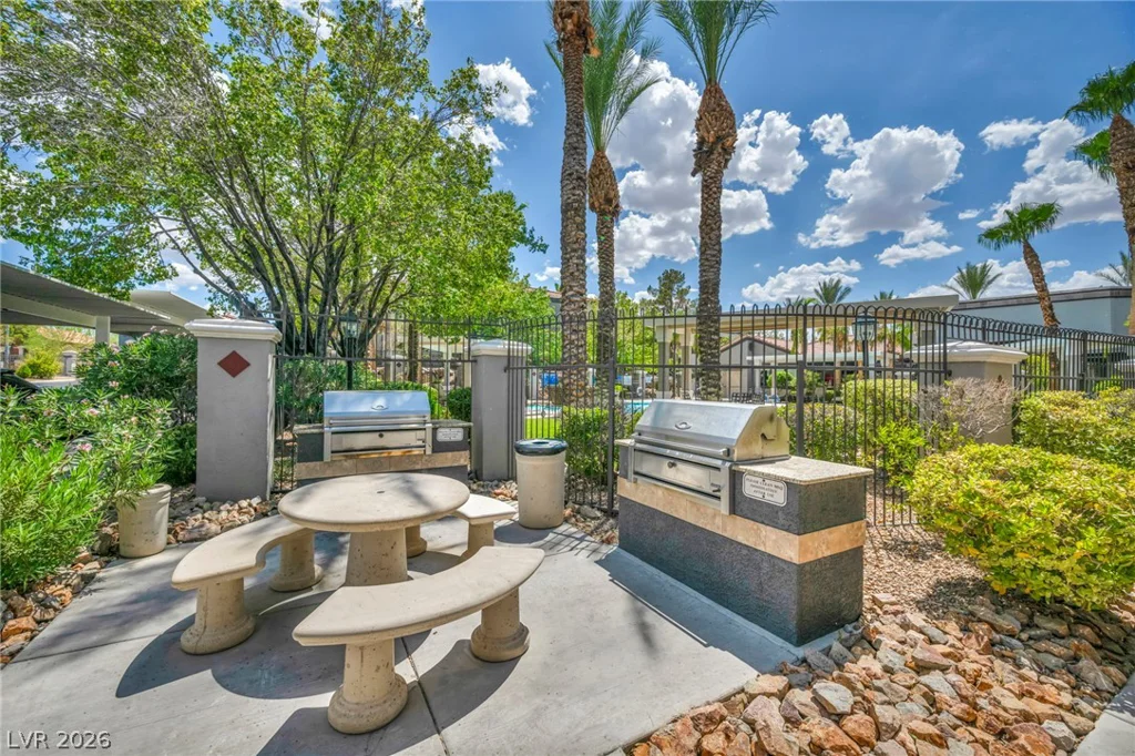 950 Seven Hills, Henderson, NV 89052