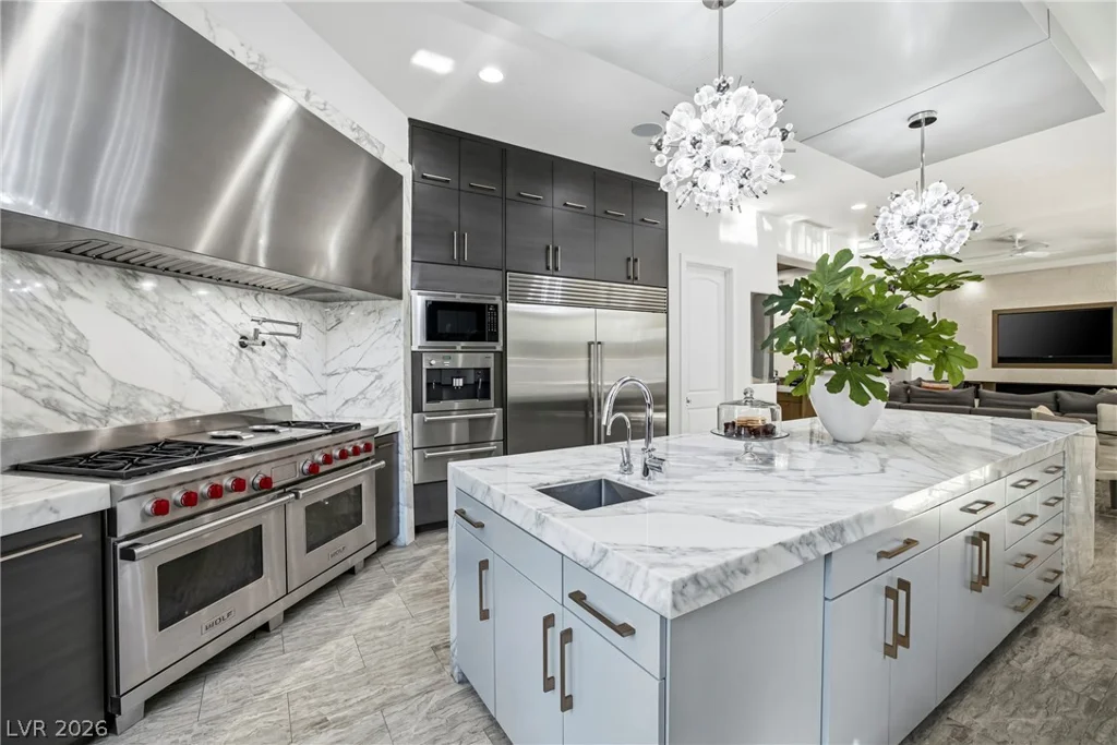 7 Vintage Valley, Las Vegas, NV 89141