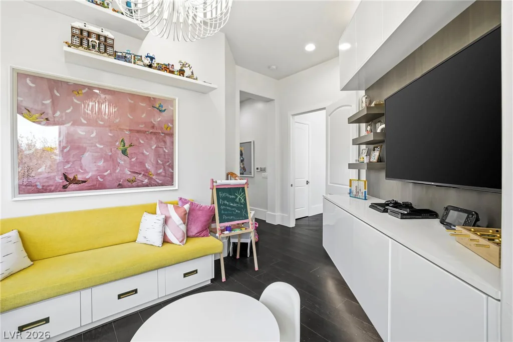 7 Vintage Valley, Las Vegas, NV 89141