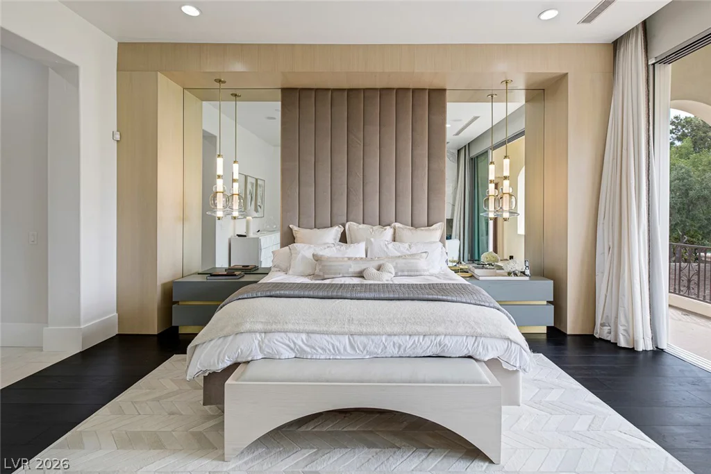 7 Vintage Valley, Las Vegas, NV 89141