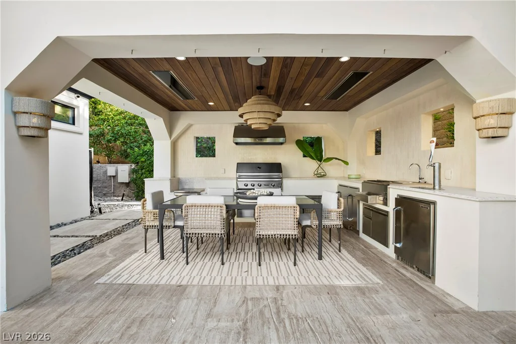 7 Vintage Valley, Las Vegas, NV 89141