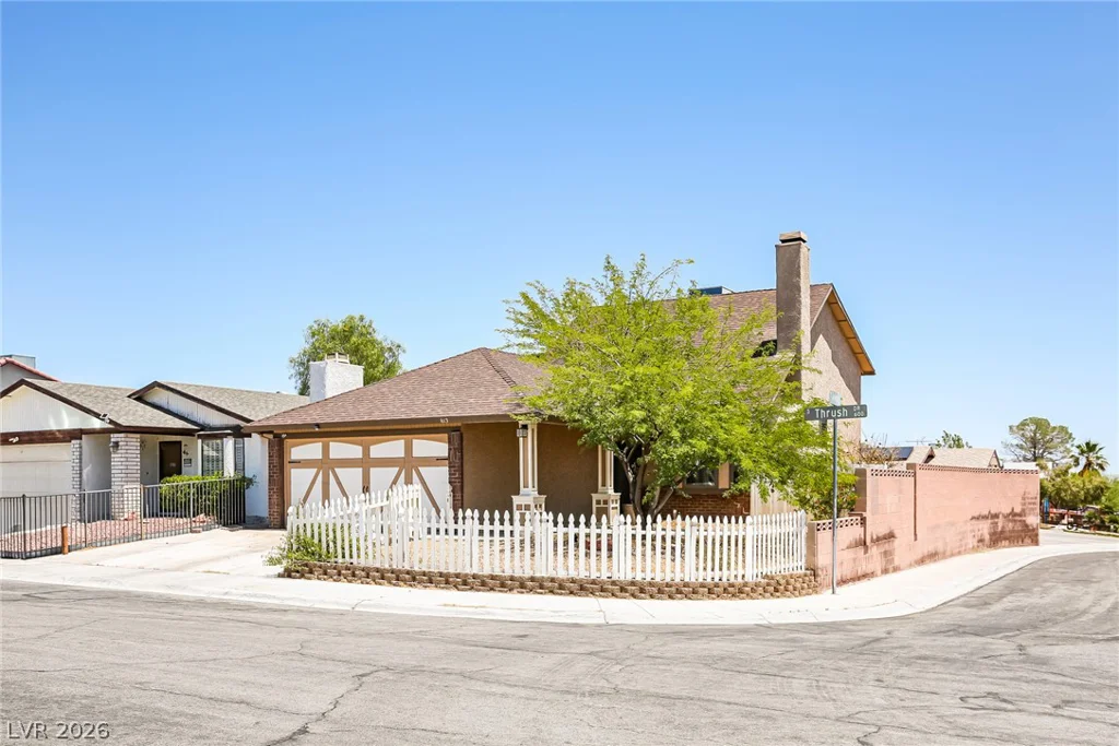 613 Thrush, Las Vegas, NV 89145