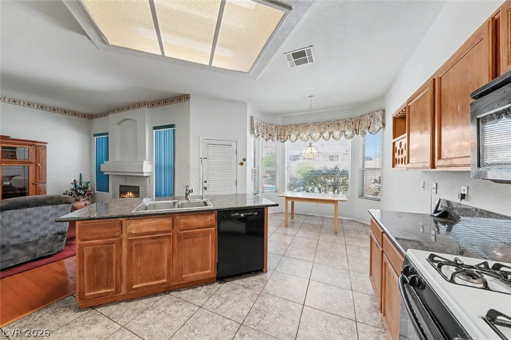 301 Torrey Point, Las Vegas, NV 89145