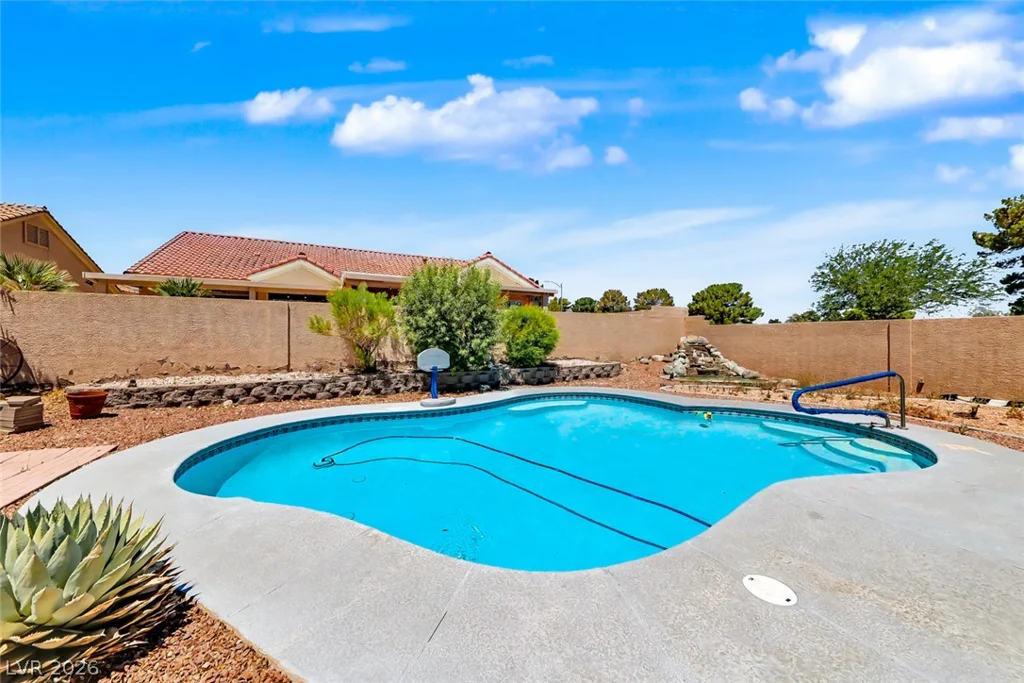 301 Torrey Point, Las Vegas, NV 89145