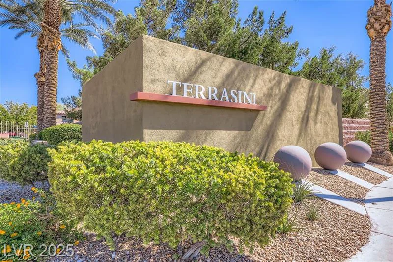 6630 FLAMINIAN LN, North Las Vegas, NV 89084